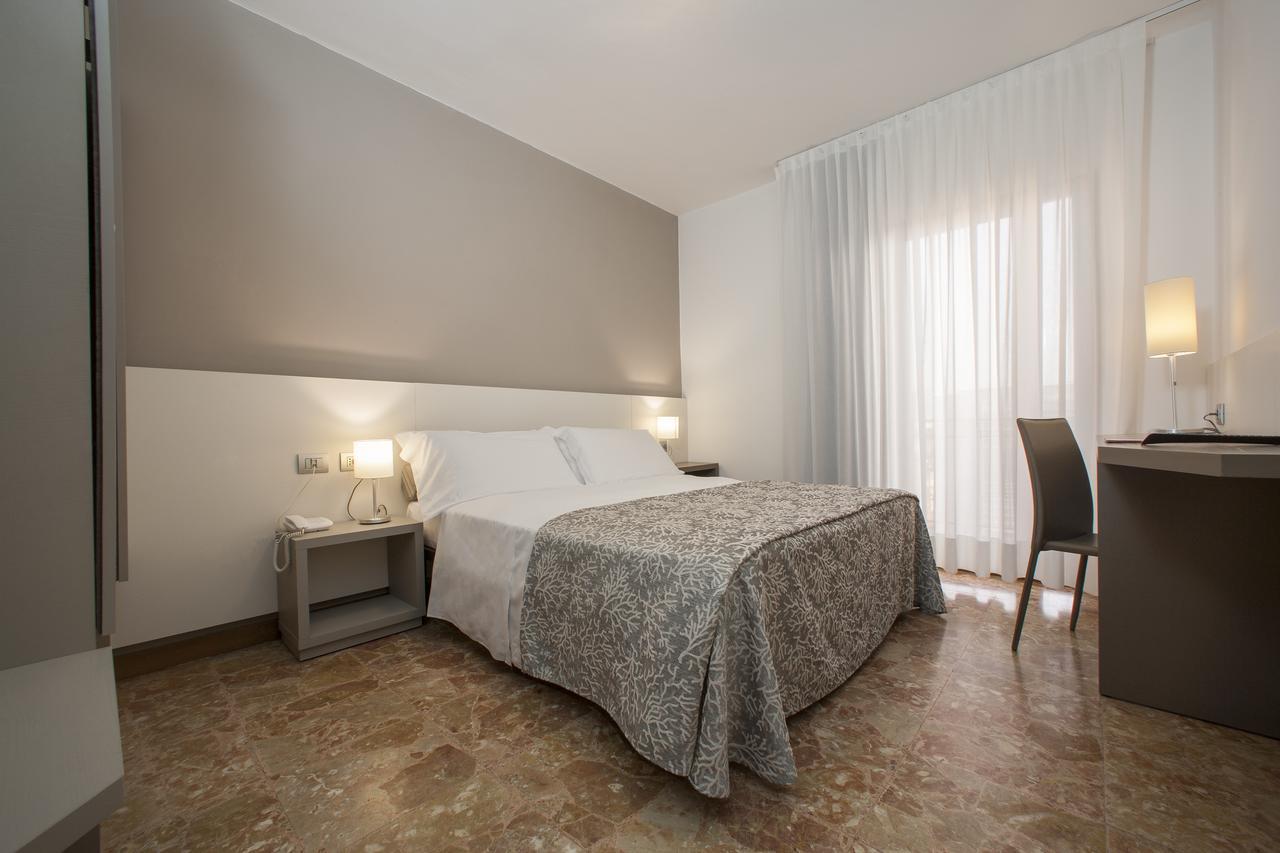 Hotel Sofia 利多迪迪耶索洛 外观 照片