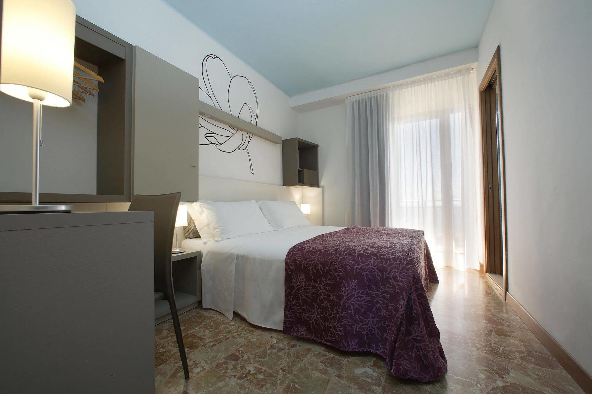 Hotel Sofia 利多迪迪耶索洛 外观 照片