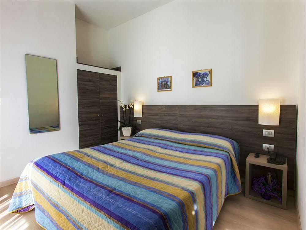 Hotel Sofia 利多迪迪耶索洛 外观 照片